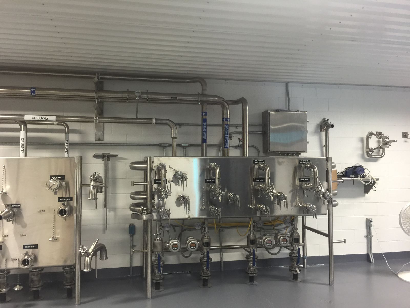 Clean-room process piping